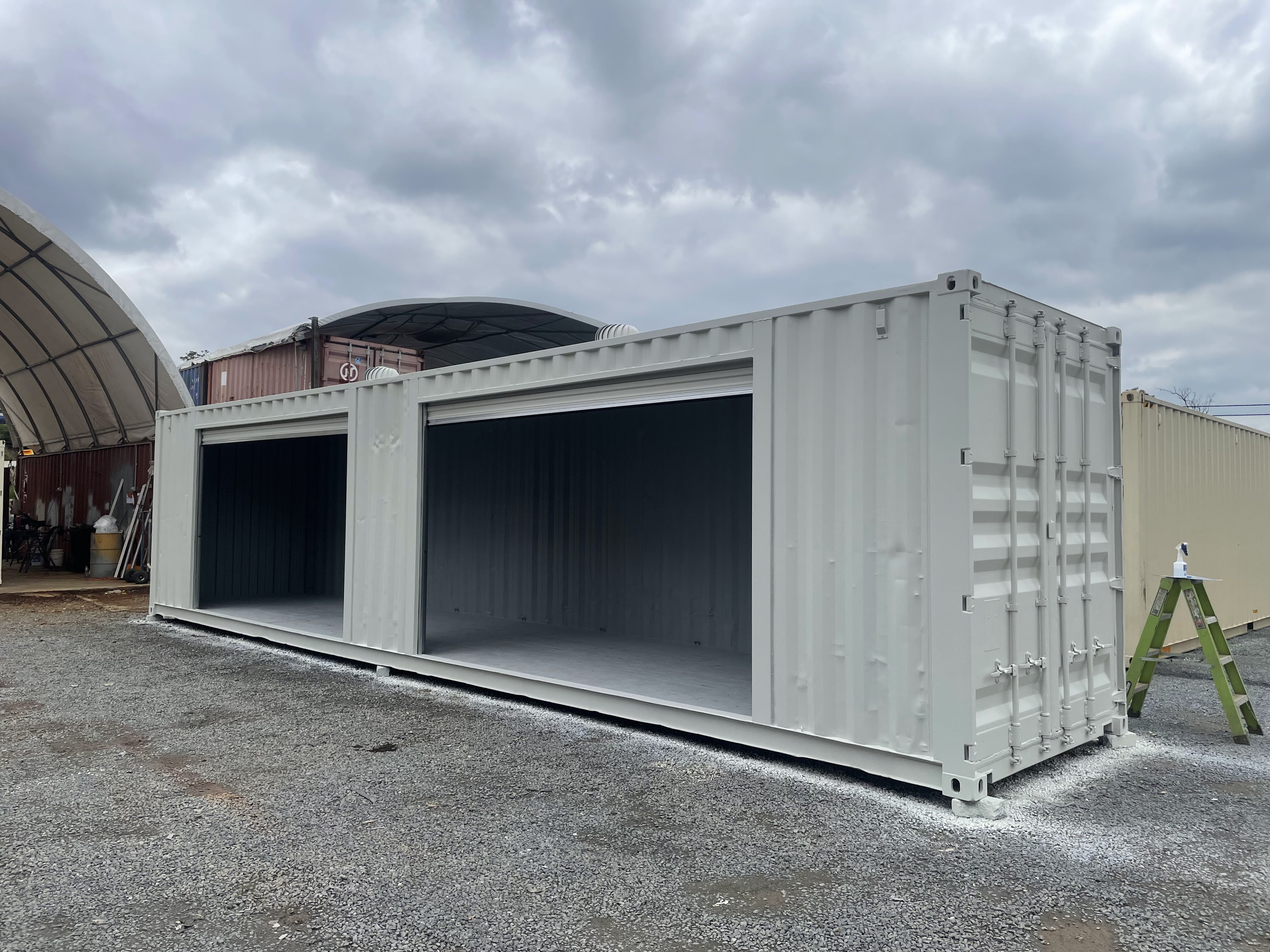 40ft container with 2 roller doors on the side